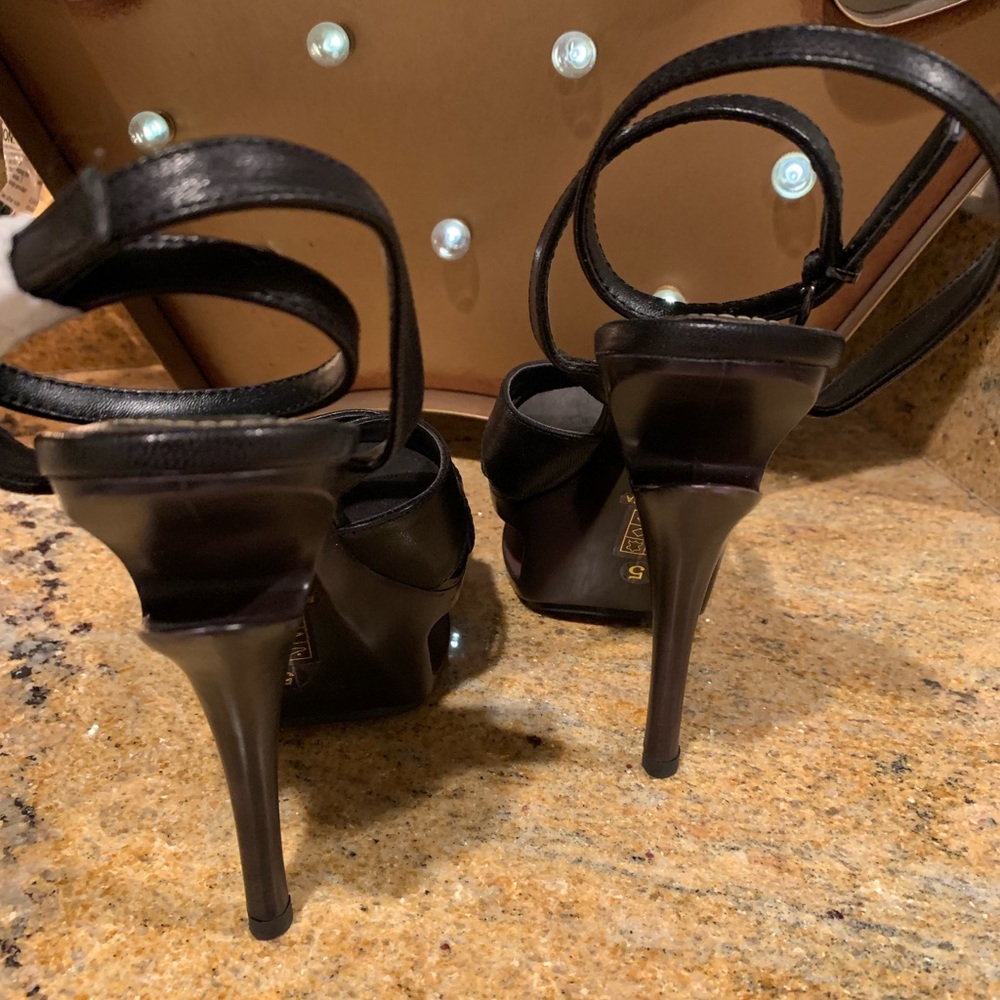 New Pleaser Leather Heels Size 5 - Picture 3 of 4